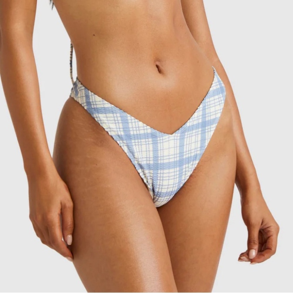NWT RVCA Vintage plaid V medium coverage French bikini bottom. Blue/White. Med.